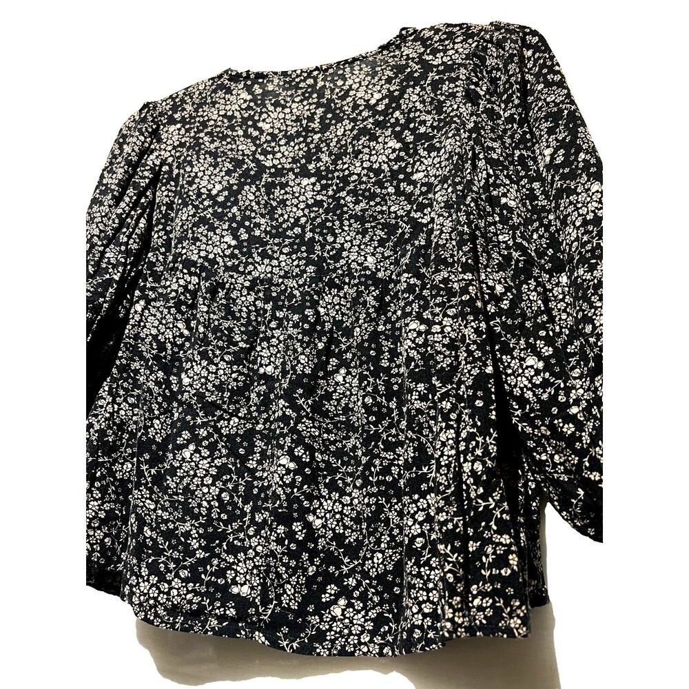 AMERICAN EAGLE Black White Floral Print Babydoll Top SIZE SMALL